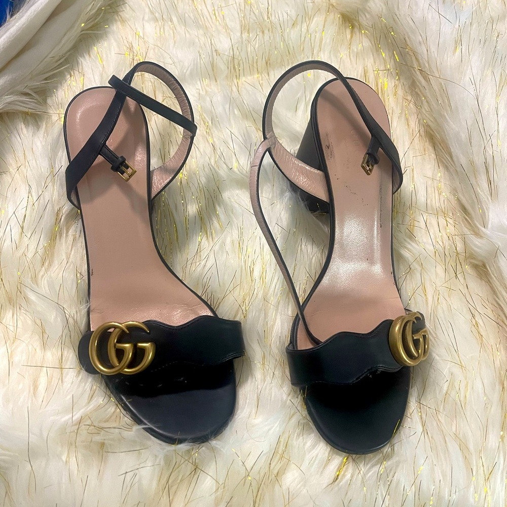 Black leather Gucci block heeled sandals